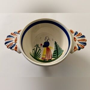 Quimper Porringer in wonderful vintage condition. Marked HB Quimper France.